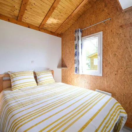 Chalet Number 29 Comfortable In Signy Le Petit With Covered Terrace Semesterbostad *