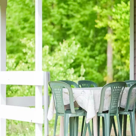 Semesterbostad Chalet Number 29 Comfortable In Signy Le Petit With Covered Terrace Signy-le-Petit